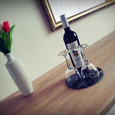Besenova Apartman Diamant Екстериор снимка