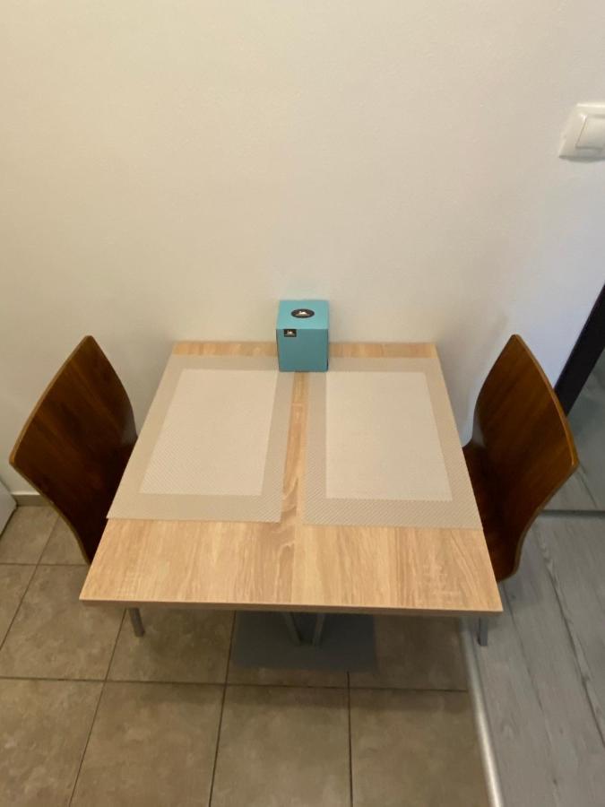 Besenova Apartman Diamant Екстериор снимка